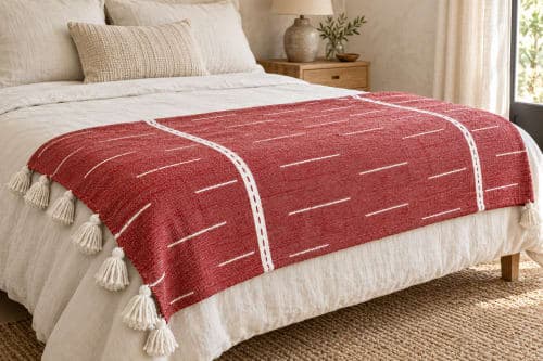 Plaid du Moyen Atlas – Rouge tissé à lignes blanches — vue III