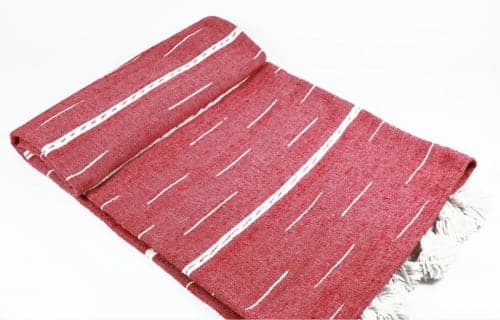 Plaid du Moyen Atlas – Rouge tissé à lignes blanches — vue VIII