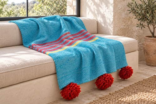 Plaid du Moyen Atlas – Bleu turquoise & pompons rouges — vue IV