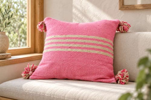 Coussin du Moyen Atlas – Rose tissé à bandes écrues — vue IV