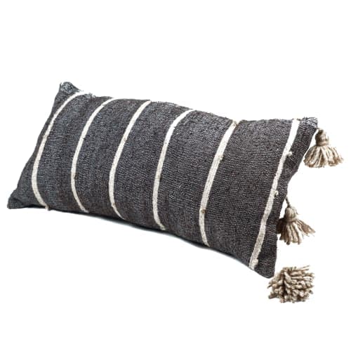 Coussin du Moyen Atlas – Anthracite rayé à pompons — vue I