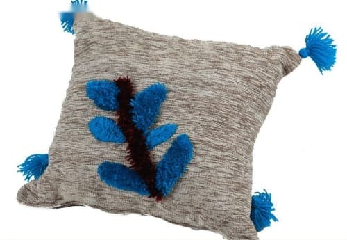 Coussin du Moyen Atlas – Fleur bleue en relief — vue V