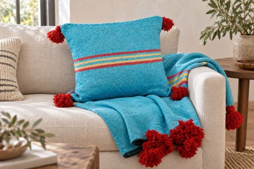 Ensemble plaid & coussin du Moyen Atlas – Bleu turquoise & pompons rouges — vue II