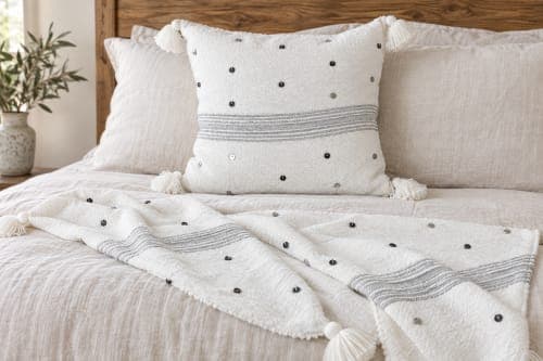 Ensemble plaid & 3 coussins du Moyen Atlas – Blanc nacré à sequins — vue VI